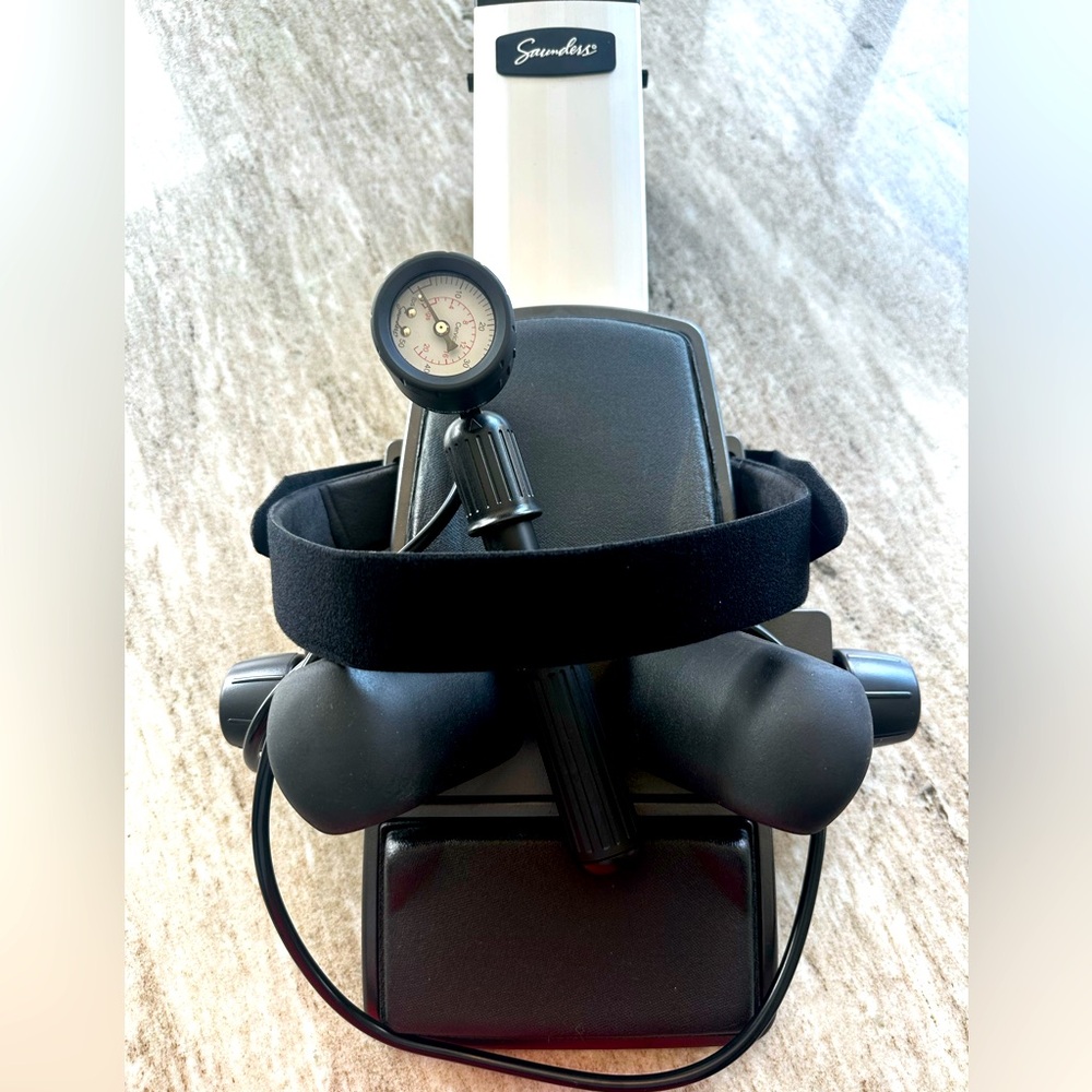 Saunders Cervical Traction Device